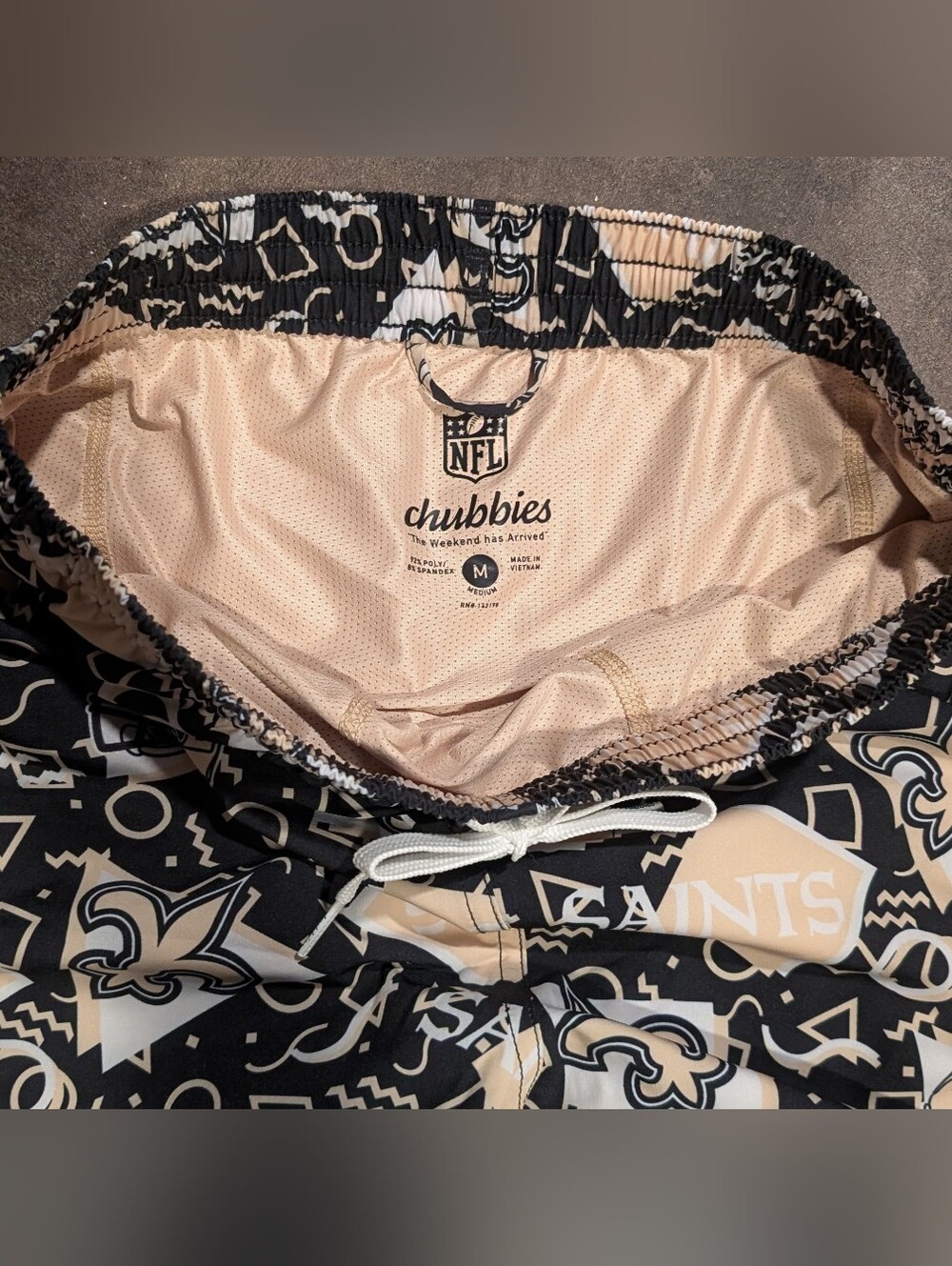 Chubbies The Saints Game Day Fit Swim Trunks Medium 5.5" Lined NWOT NFL - Picture 7 of 7